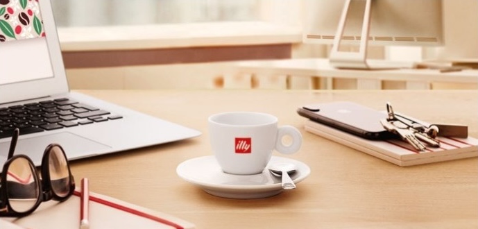 Macchina caffè comodato d'uso, una tazza del brand Illy. Joste Vending